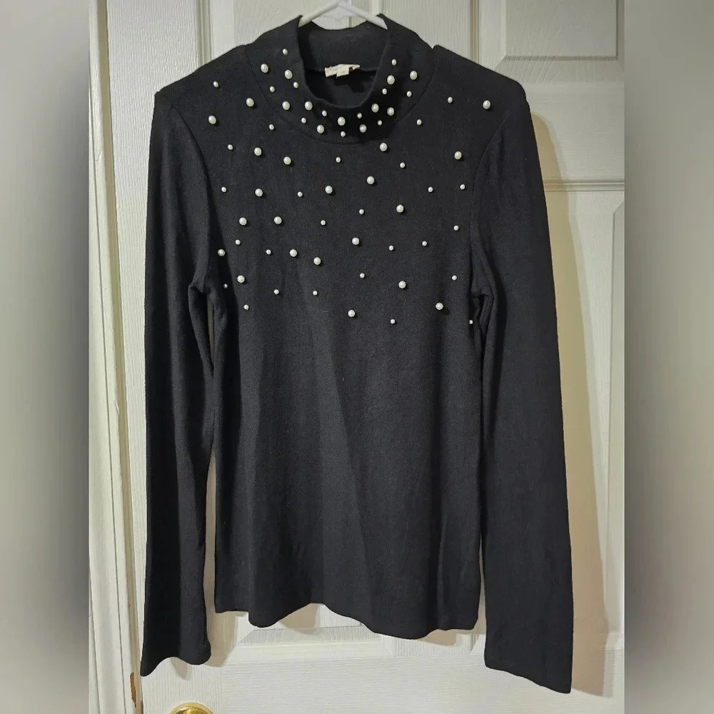Hem & Thread Pearl Embellished Mockneck Sweater, Soft & Lightweight, Chic, EUC!